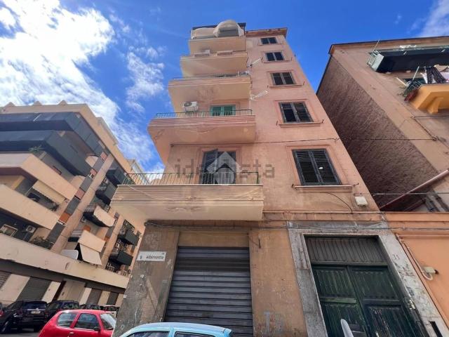 Appartamento in vendita di 133 m² in Via Guglielmo Albimonte, 31