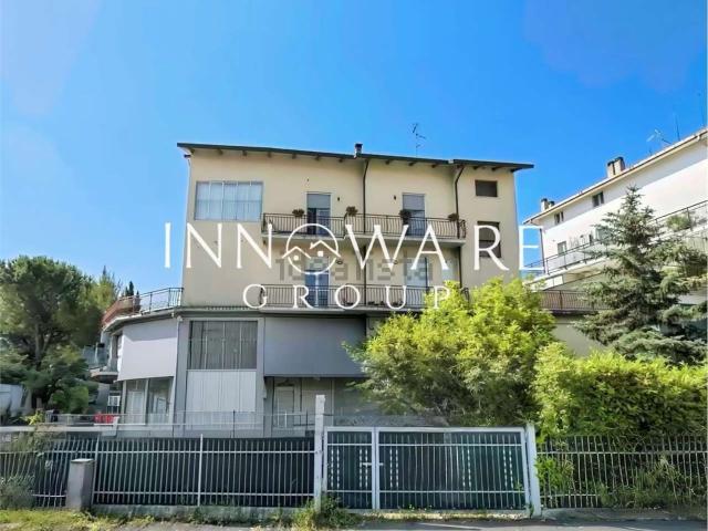 Appartamento in vendita di 133 m² in Via Domenico Annibali, 34
