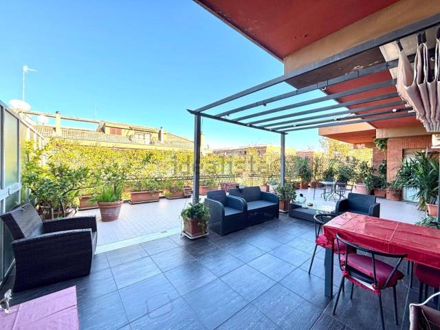 Appartamento in vendita di 133 m² in Via della Magliana
