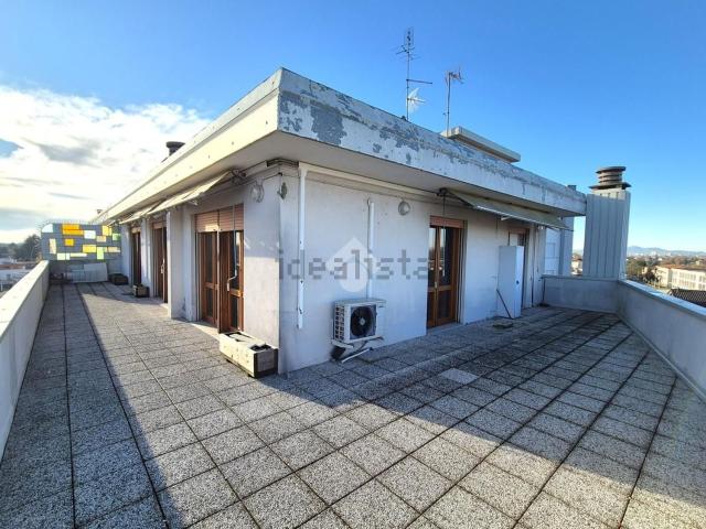 Appartamento in vendita di 133 m² in Via Salata