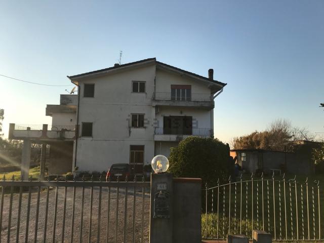 Appartamento in vendita di 133 m² in Via Prato Cesarino, 44