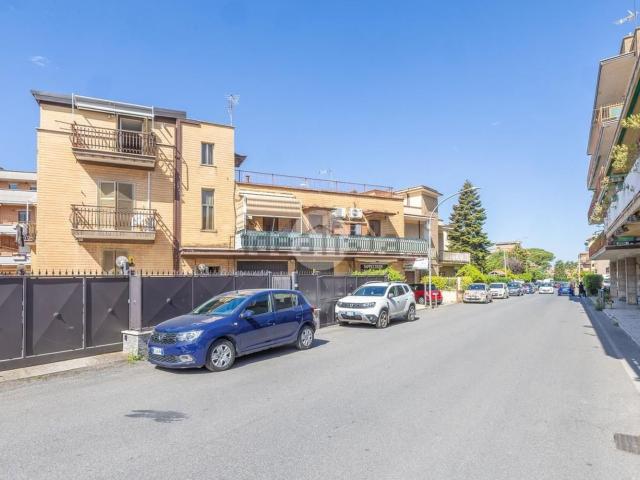 Appartamento in vendita di 133 m² in Via Rosolina, 37