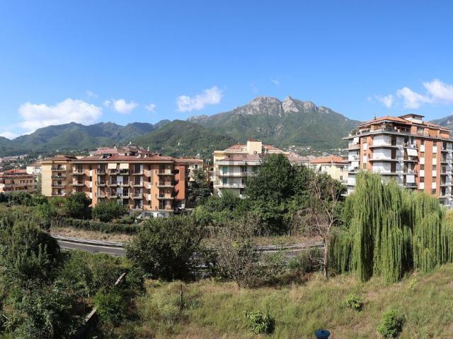 Appartamento in vendita di 133 m² in Via Raffaele Ragone