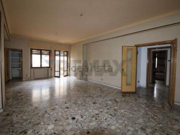 Appartamento in vendita di 133 m² in Viale Leonardo Da Vinci, 24