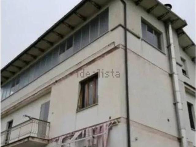 Appartamento in vendita di 133 m² in Contrada Tenna, 49