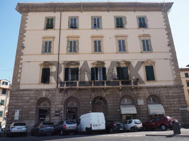 Appartamento in vendita di 133 m² in Piazza della Repubblica, 40