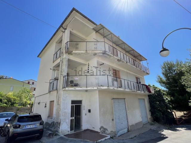 Appartamento in vendita di 134 m² in Via Colmarino