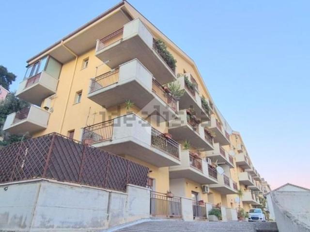 Appartamento in vendita di 134 m² in Via Circonvallazione, 77
