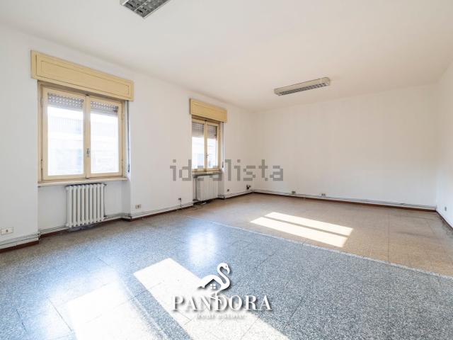 Appartamento in vendita di 134 m² in Via A. Vespucci, 10