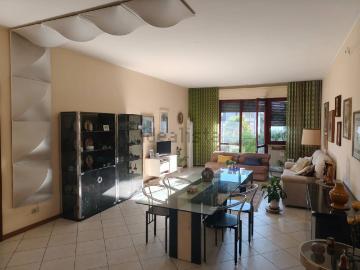 Appartamento in vendita di 134 m² in Via Antonio Gramsci