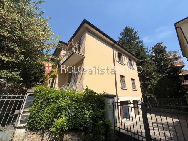 Appartamento in vendita di 134 m² in Via Bellacosta
