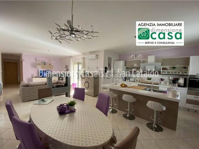 Appartamento in vendita di 134 m² in Via Beppe Montana, 9