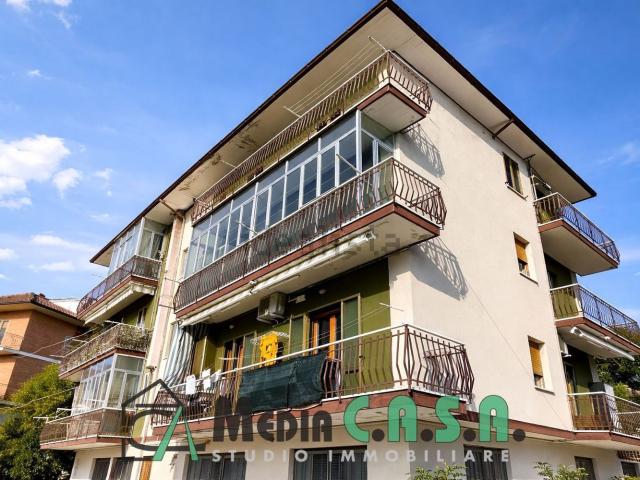 Appartamento in vendita di 134 m² in Via Emidio Luzi