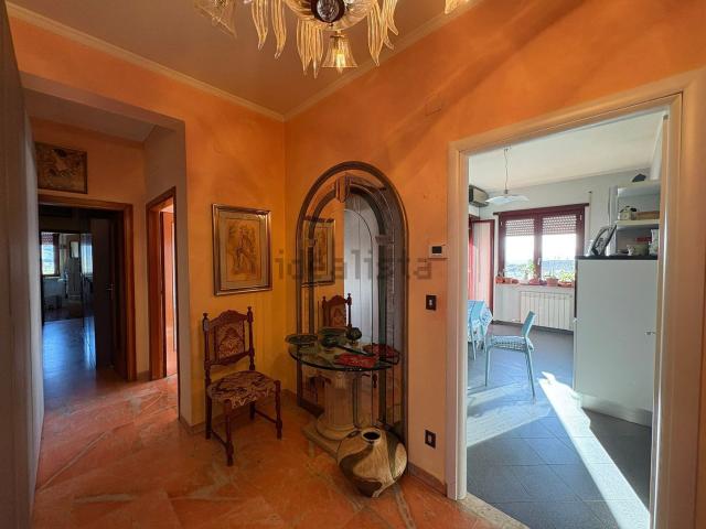 Appartamento in vendita di 134 m² in Via Erennio Ponzio