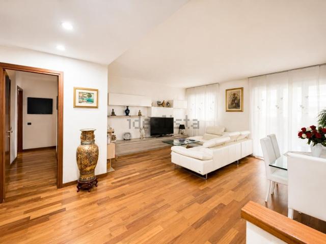 Appartamento in vendita di 134 m² in Via Ettore Bugatti, 3