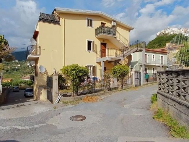 Appartamento in vendita di 134 m² in Via Francesco Cilea, 10