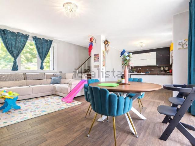 Appartamento in vendita di 134 m² in Via Santa Maria Del Piano, 72