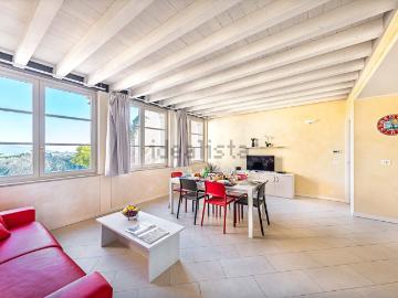 Appartamento in vendita di 134 m² in Via Statale, 72