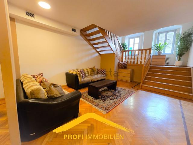 Appartamento in vendita di 134 m² in Via Portici
