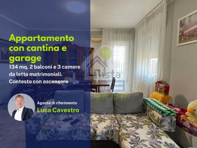 Appartamento in vendita di 134 m² in Via Rocca