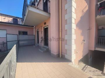 Appartamento in vendita di 134 m² in Via Raffaele Schiavone, 1