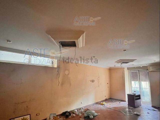 Appartamento in vendita di 134 m² in Via Re D&apos Italia