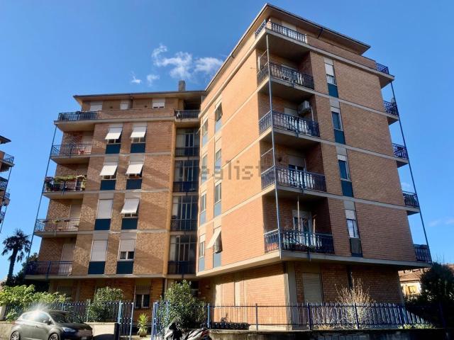 Appartamento in vendita di 134 m² in Via Renato Botondi