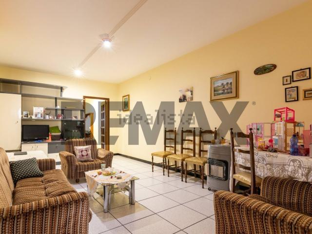 Appartamento in vendita di 134 m² in Via Vittorio de Sica, 11