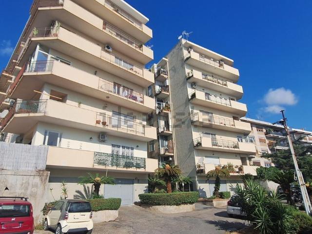 Appartamento in vendita di 135 m² in Via Consolare Pompea, 51