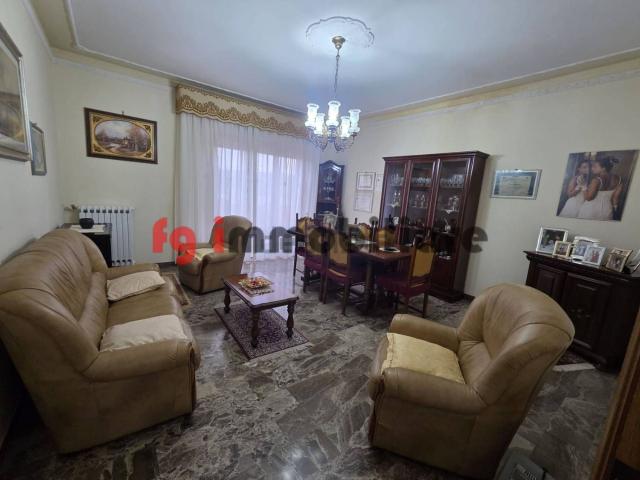 Appartamento in vendita di 135 m² in Via Cavour