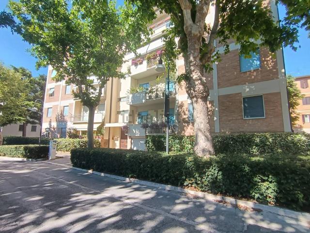 Appartamento in vendita di 135 m² in Via Cacciatori delle Alpi, 45