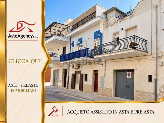 Appartamento in vendita di 135 m² in Via Cassino, 47