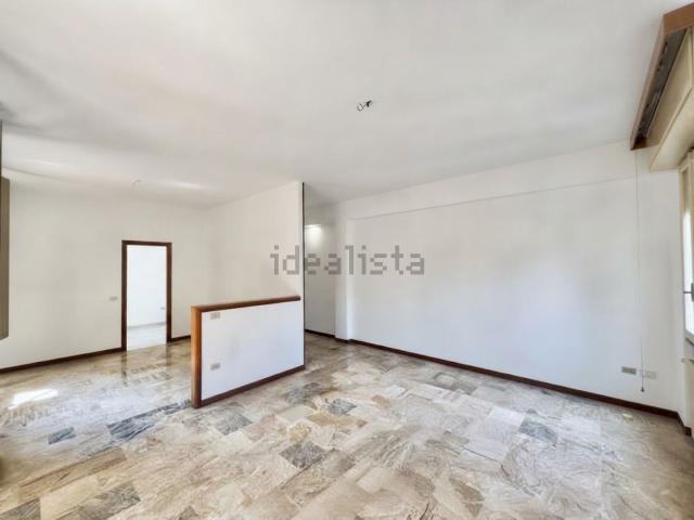 Appartamento in vendita di 135 m² in Via Cesare Scaluggia