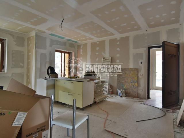 Appartamento in vendita di 135 m² in Via A. De Gasperi