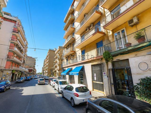 Appartamento in vendita di 135 m² in Via Ammiraglio Caracciolo, 14