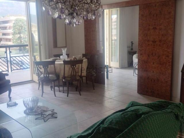 Appartamento in vendita di 135 m² in Via Antonio Canova, 8