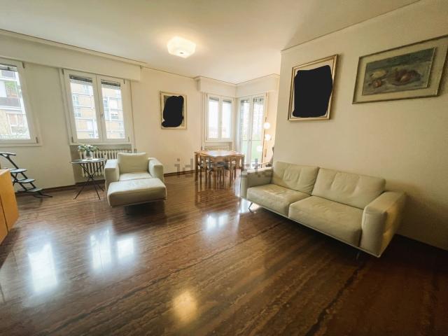 Appartamento in vendita di 135 m² in Via Andrea Costa