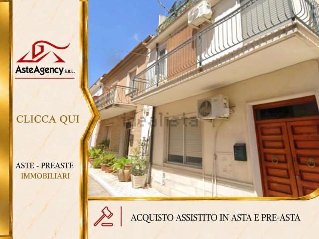 Appartamento in vendita di 135 m² in Via Alba, 31