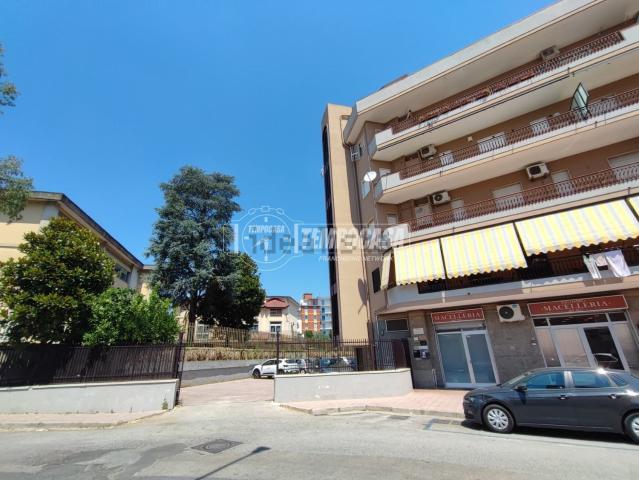 Appartamento in vendita di 135 m² in Via Alfonso d&apos Aragona, 20