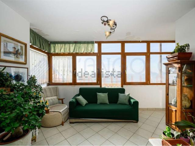Appartamento in vendita di 135 m² in Via Arenile di Torre Flavia