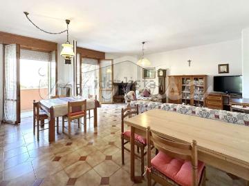 Appartamento in vendita di 135 m² in Via Augusto Massari, 2