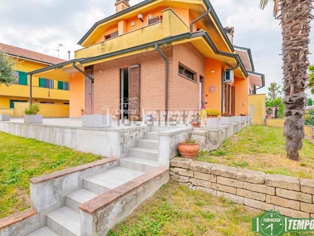 Appartamento in vendita di 135 m² in Via Borsellino, 27