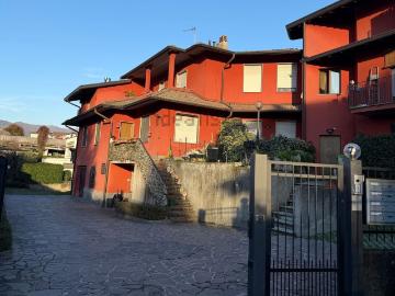 Appartamento in vendita di 135 m² in Via Baradello