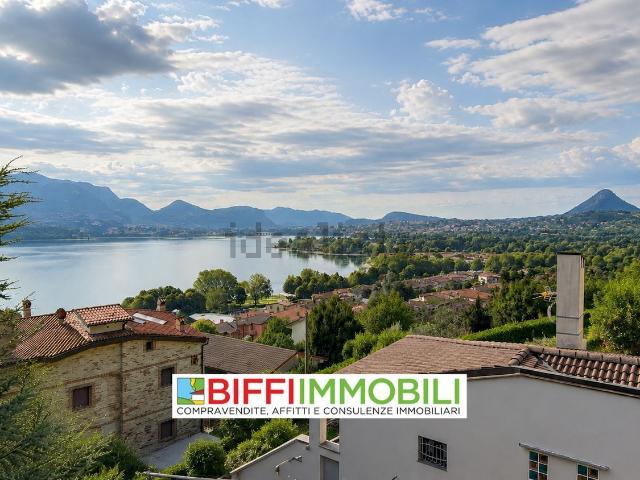 Appartamento in vendita di 135 m² in Via Belvedere