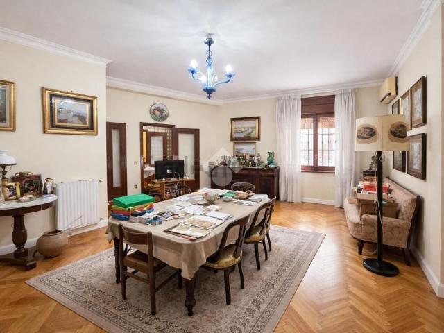 Appartamento in vendita di 135 m² in Via Galileo Galilei, 48