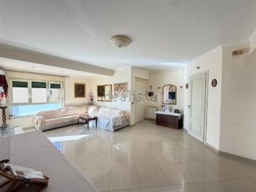 Appartamento in vendita di 135 m² in Via Giuseppe Antonio Borgese