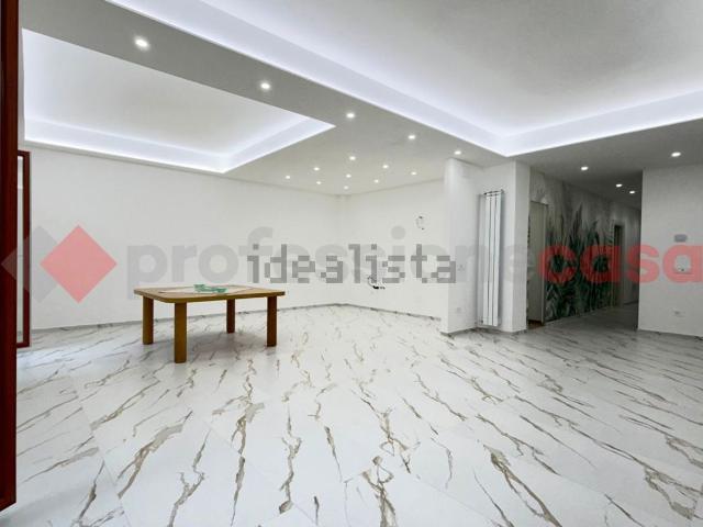 Appartamento in vendita di 135 m² in Via Giuseppe Garibaldi, 23