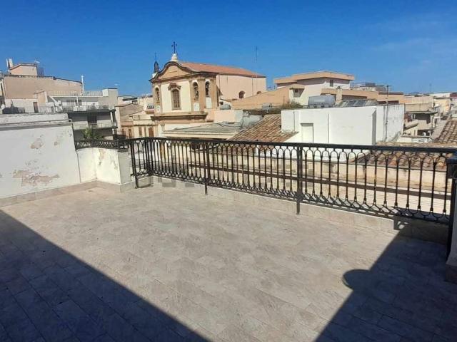 Appartamento in vendita di 135 m² in Via Giuseppe Mazzini
