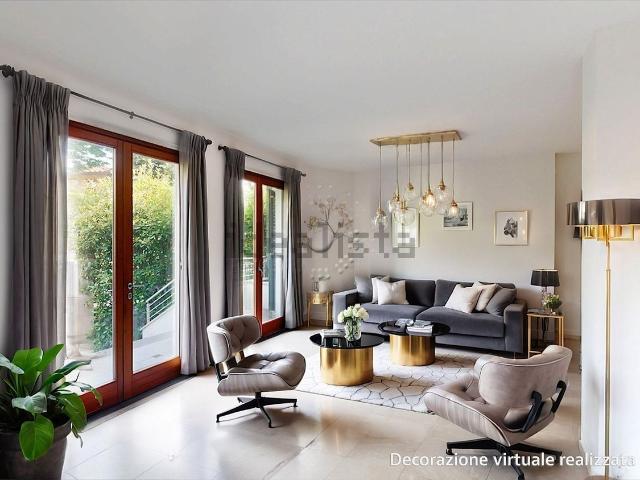 Appartamento in vendita di 135 m² in Via Giacomo Matteotti, 2
