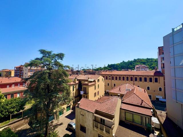 Appartamento in vendita di 135 m² in Via Giosuè Carducci, 33